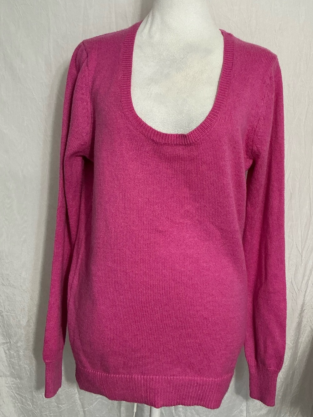 Old Navy Scoop Neck Sweater in Bright Pink